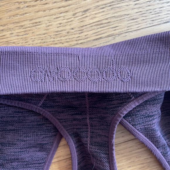 Avocado Danielle full set Deep V Bra & Stripe Legging Set - Huckleberry XS/S - Picture 9 of 10